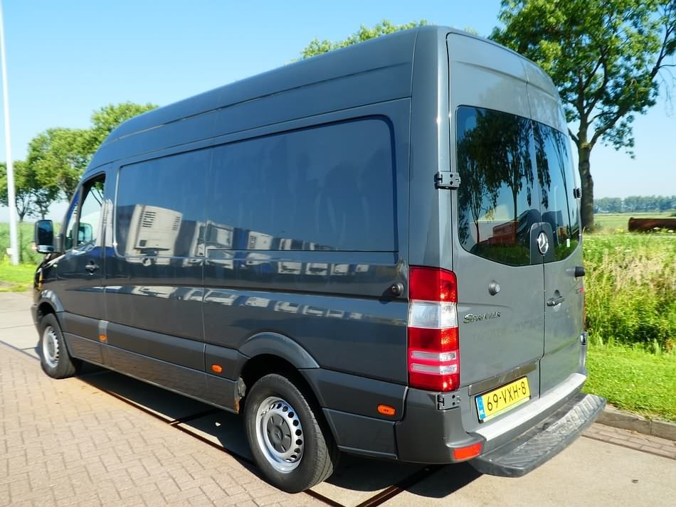 Transporter Mercedes Benz 209
