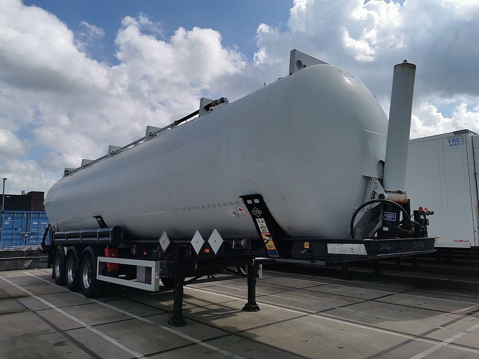 Anhänger Feldbinder KIP 62 3