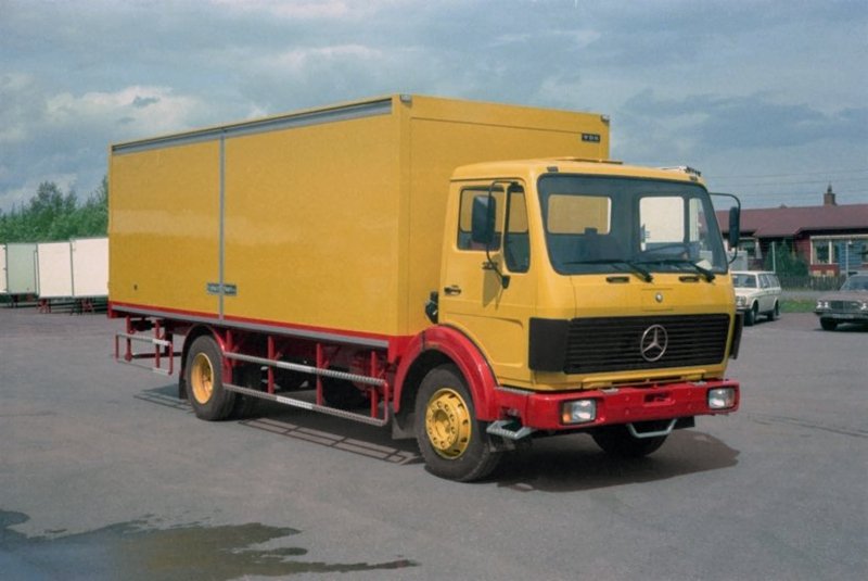Truck Mercedes Benz E 1217 L