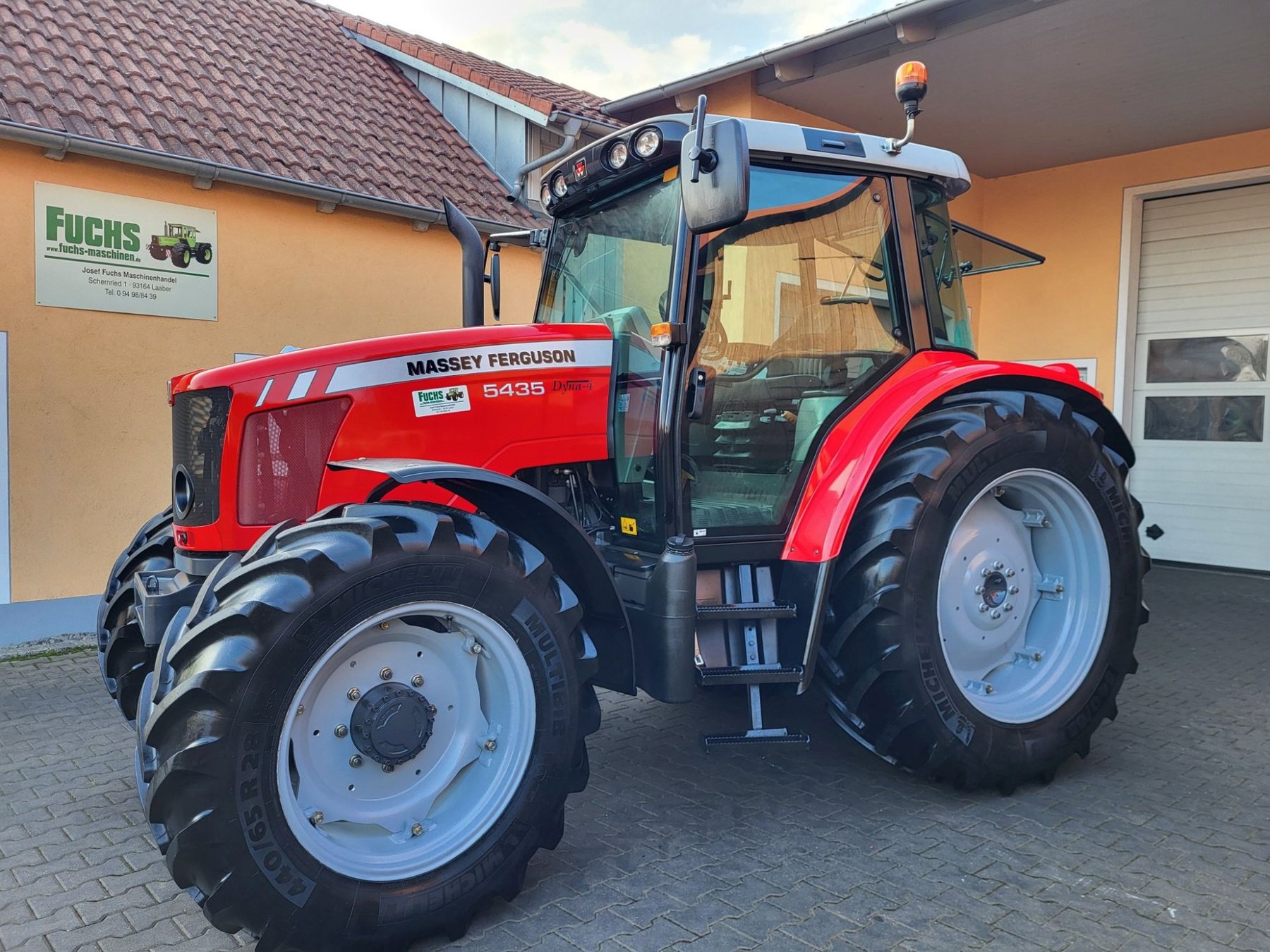 Tractor Massey Ferguson 5435