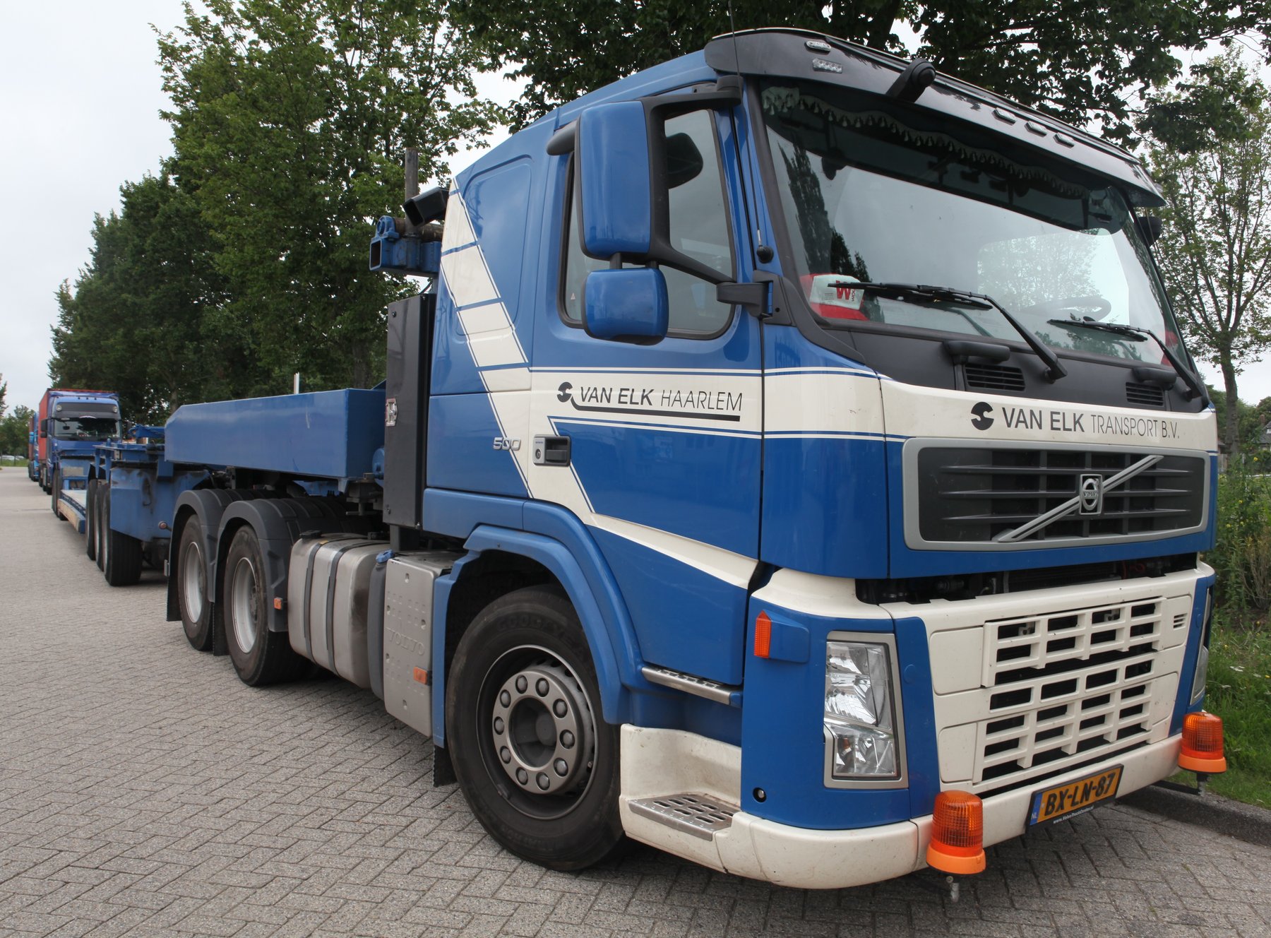 Truck Volvo FM 6 X 6