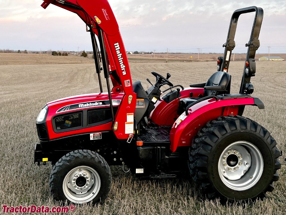 Tractor Mahindra 354