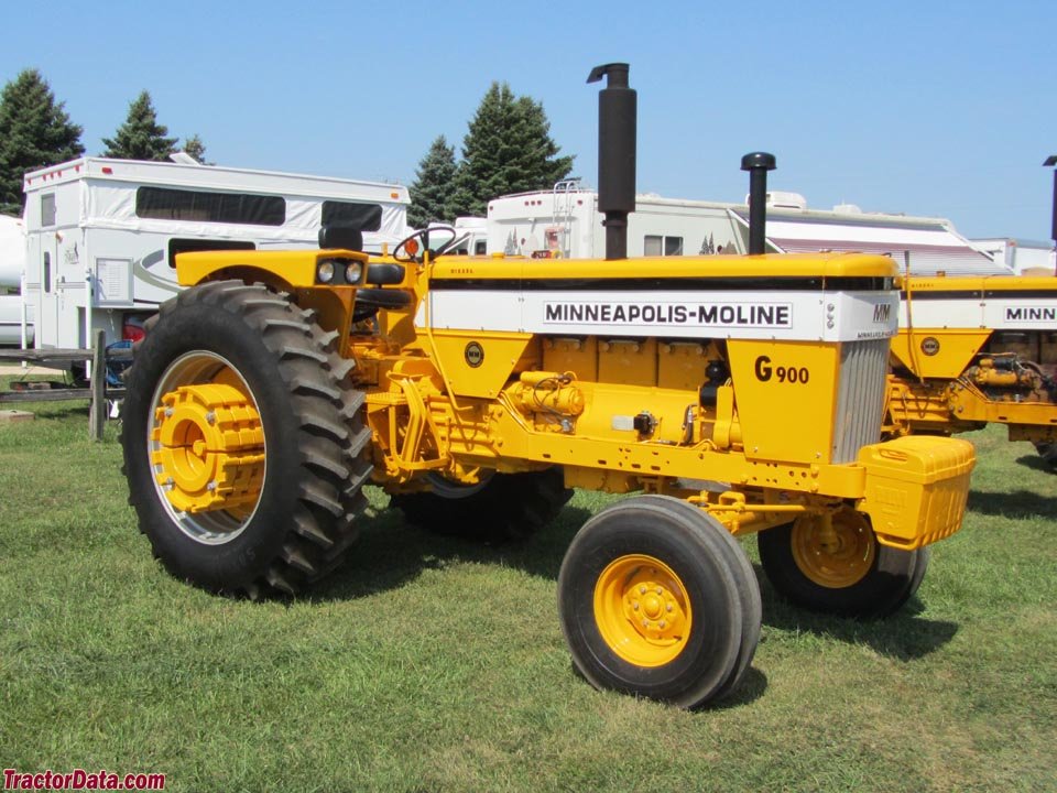 Tractor Minneapolis Moline G450