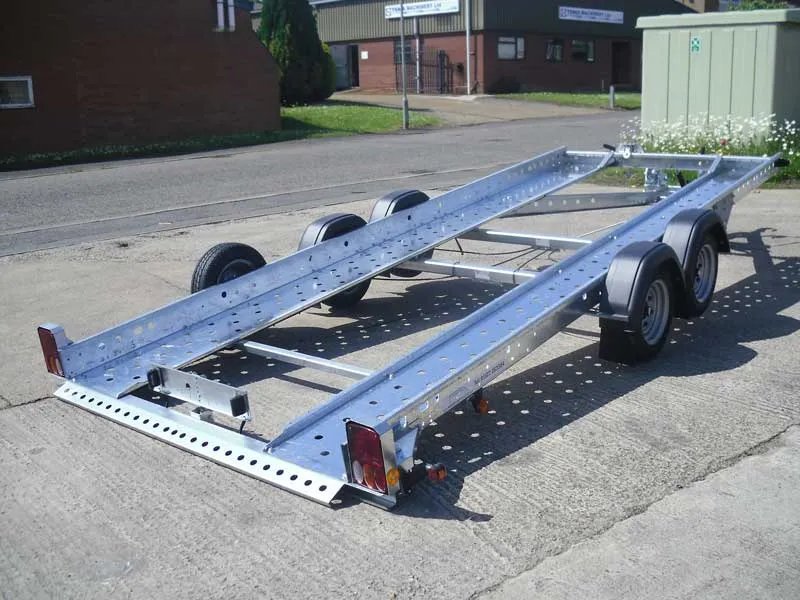 Anhänger Woodford STT020