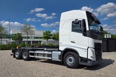 Volvo 6x2R/8X2-VTA4211-PL/3830+1370+1370