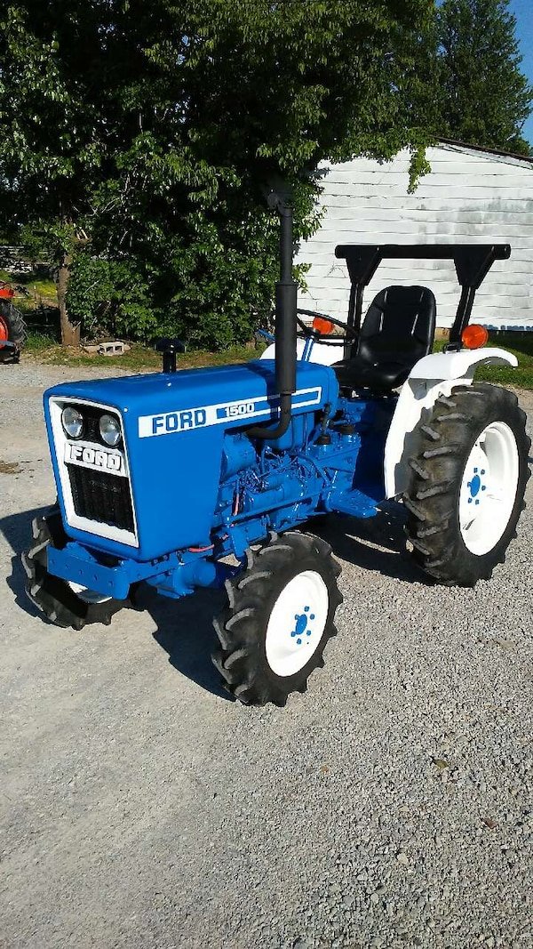 Traktor Ford 1500