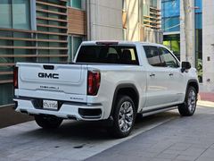 GMC SIERRA CREW CAB
