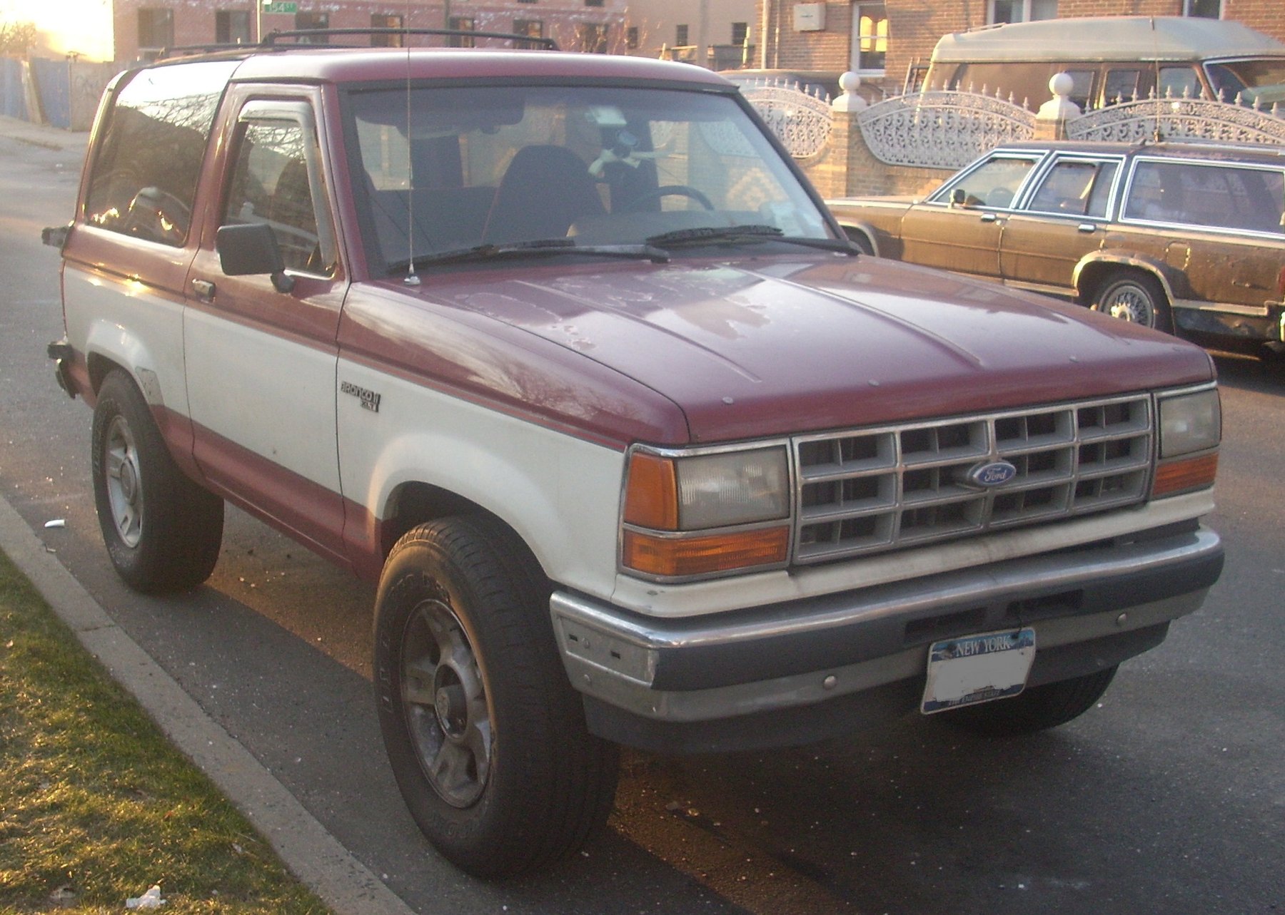 Van Ford BRONCO II
