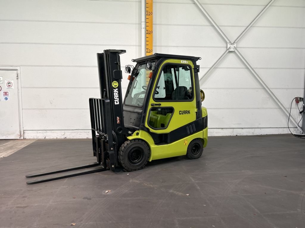 Treibgasstapler CLARK GTS30L - Vorführgerät