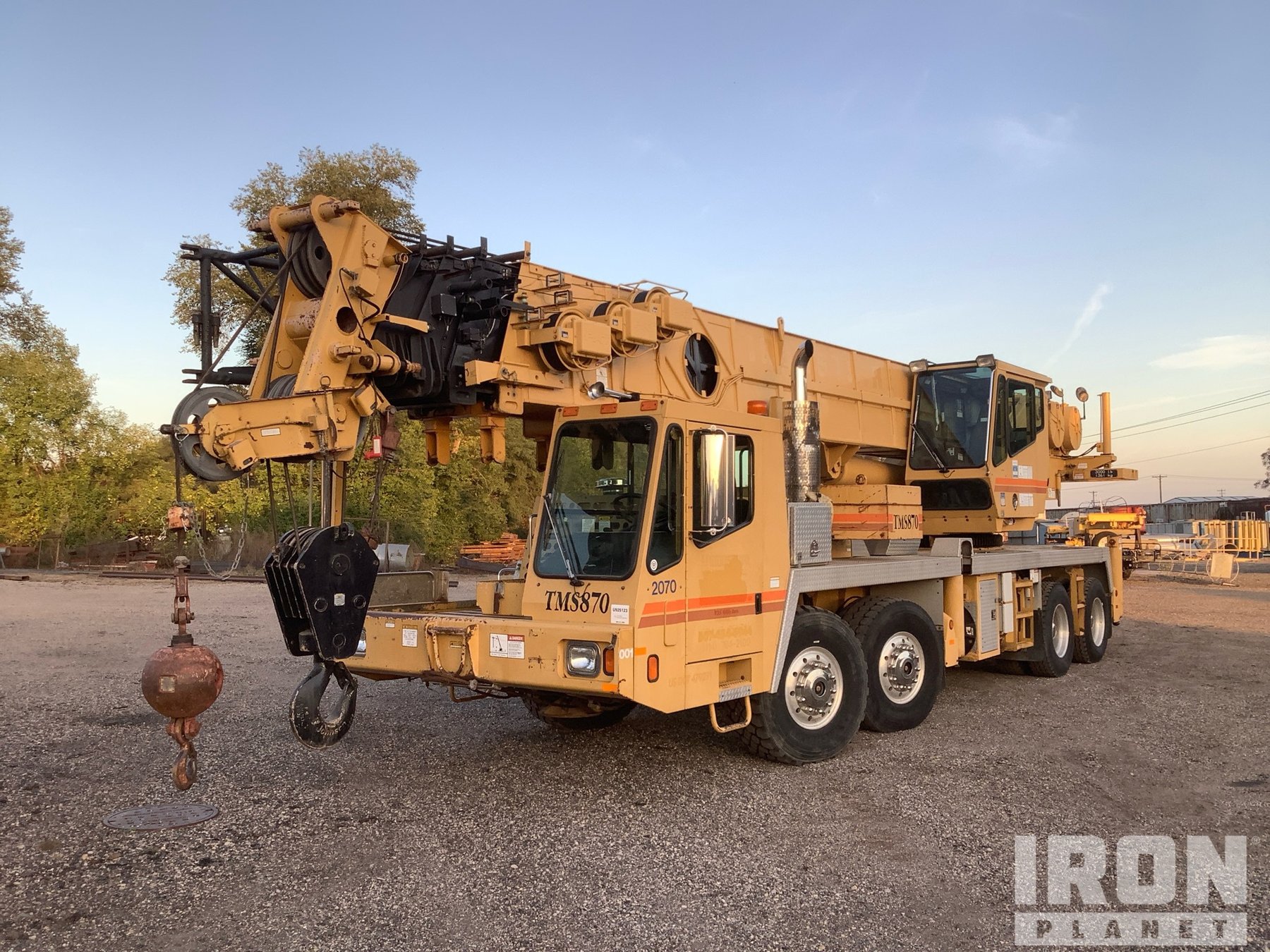 Mobile & rough terrain cranes Grove TMS875C