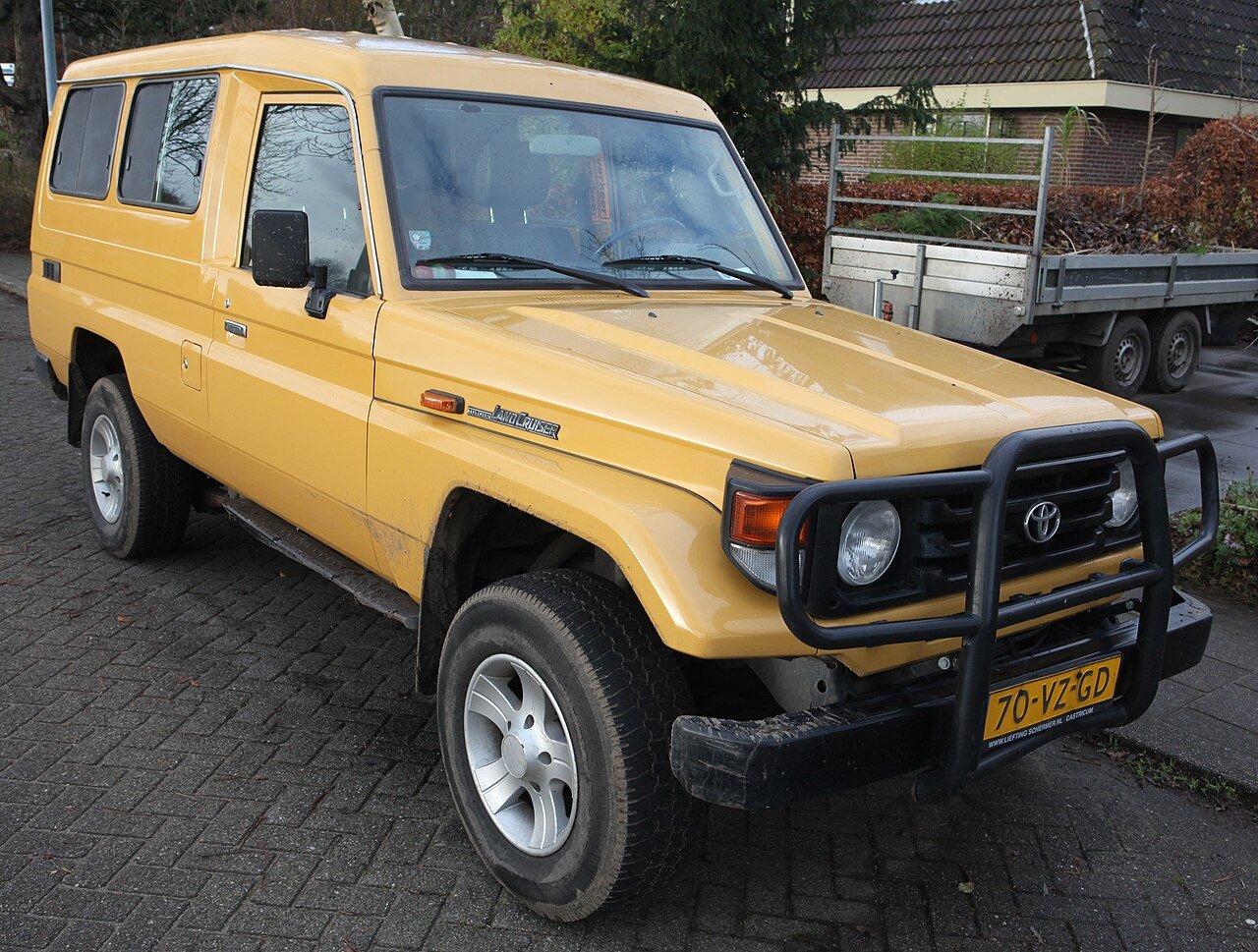 Van Toyota LANDCRUISER 4.2