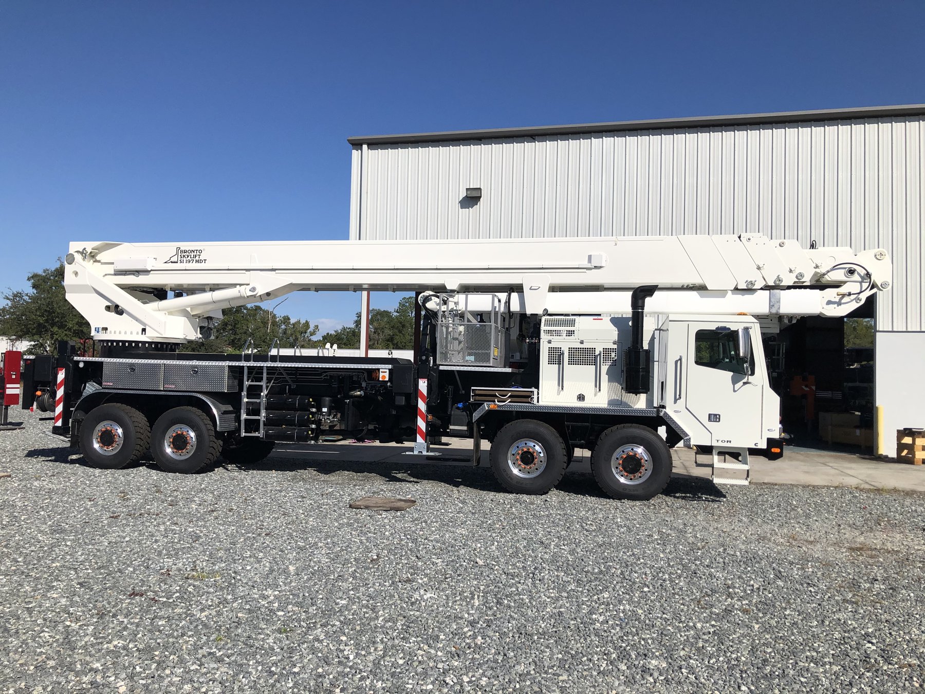 Car trailers up to 3.5 t Bronto Skylift BRONTO 18-2TI