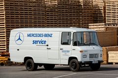 Mercedes Benz 110D