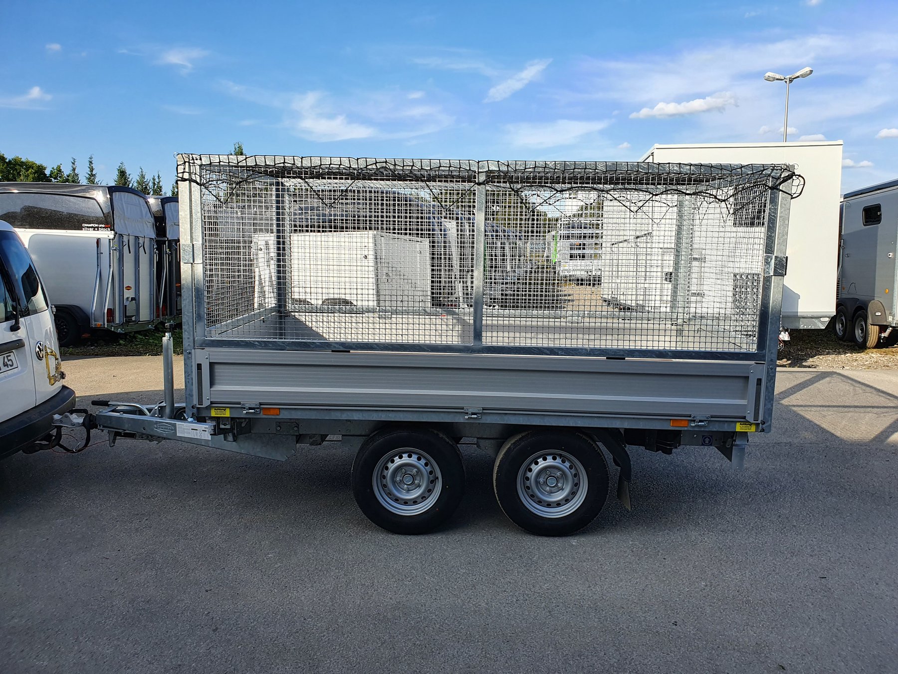 Przyczepki do 750 kg SA KENTTÄKEITINM/29
