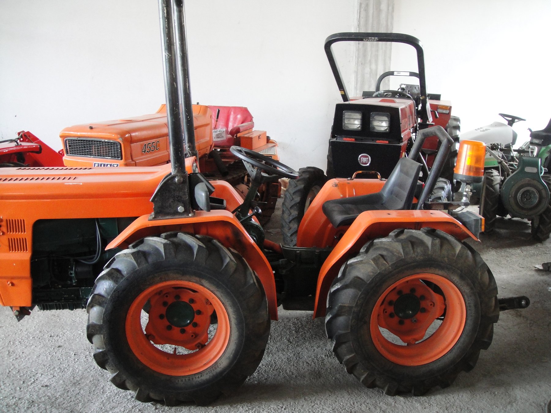 Traktor Goldoni Universal 224