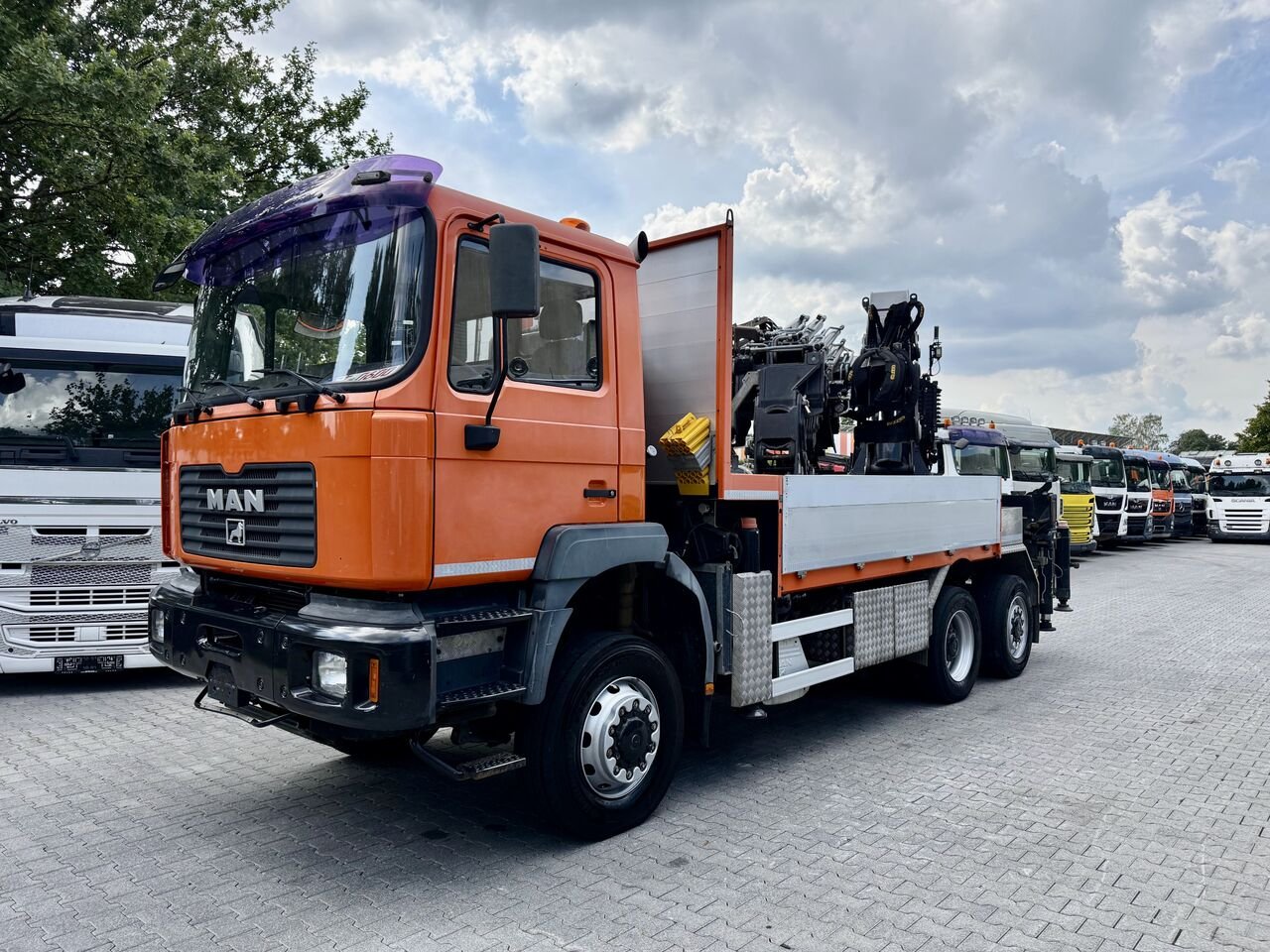 Truck MAN 8.75 F/355