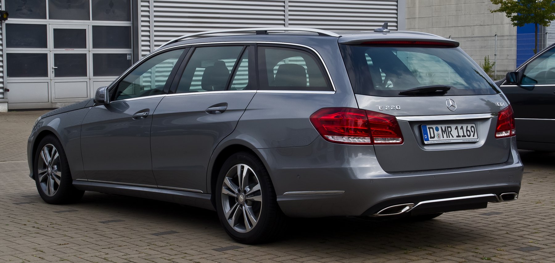 Van Mercedes Benz E 220 BLUETEC 4MATIC