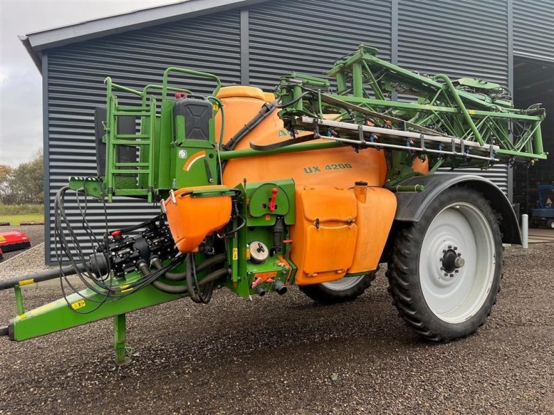 Pflanzenschutz Amazone UX 4200 Super (28)