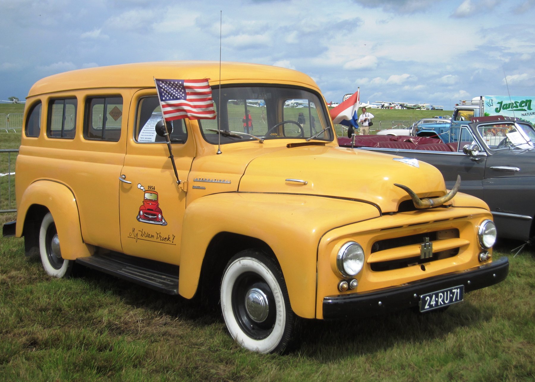 Van International R100