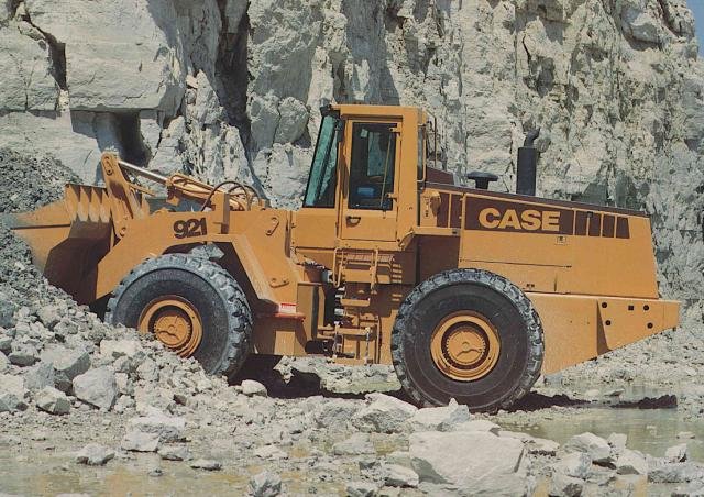 Case 921B