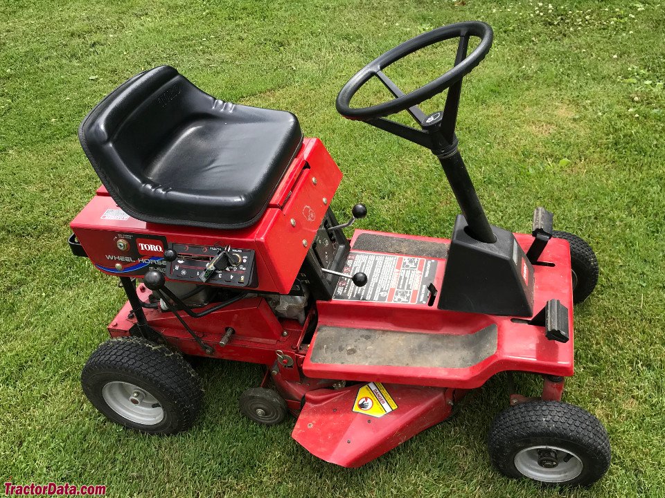 Ride-on mowers TORO 2-1641 (R-26) - Rear-Engine Riding Mower (1969)