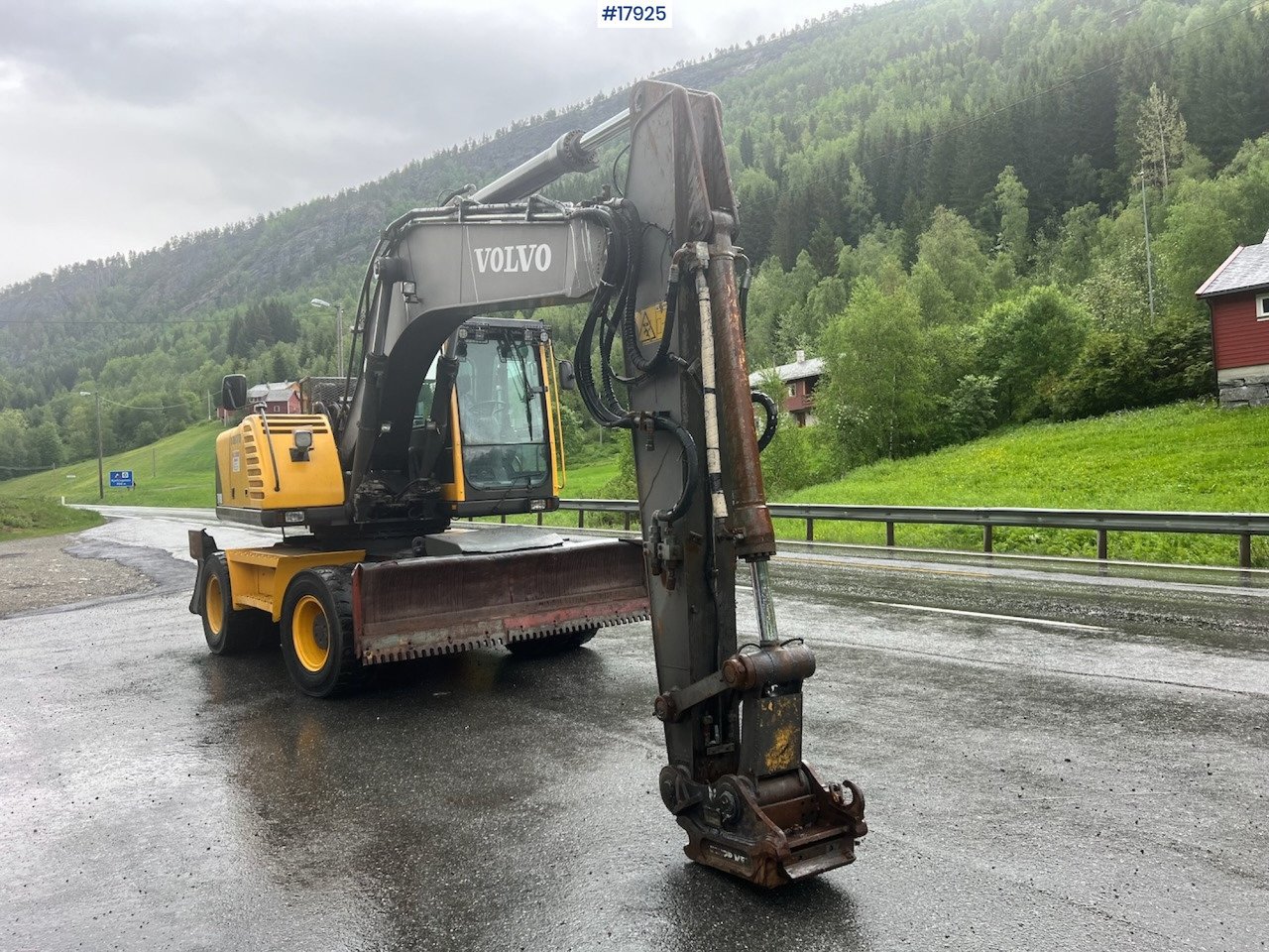 Excavator Volvo EW180B