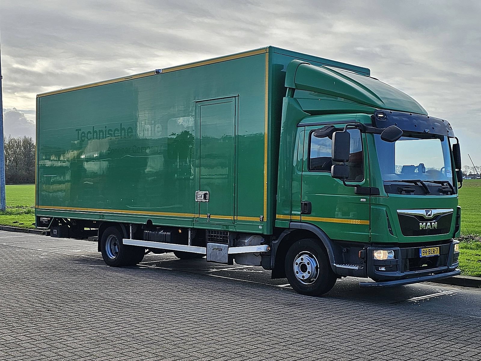 Truck MAN TGL 10.190 4x2 BL CH