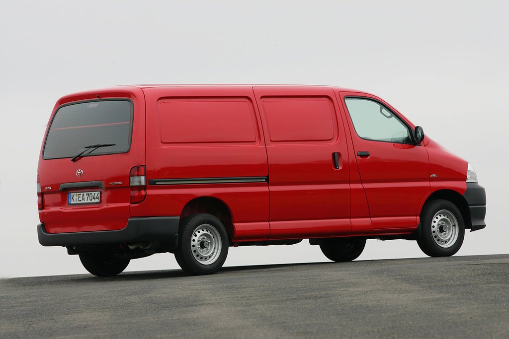 Transporter Toyota 2.5 D4-D 100 LANG