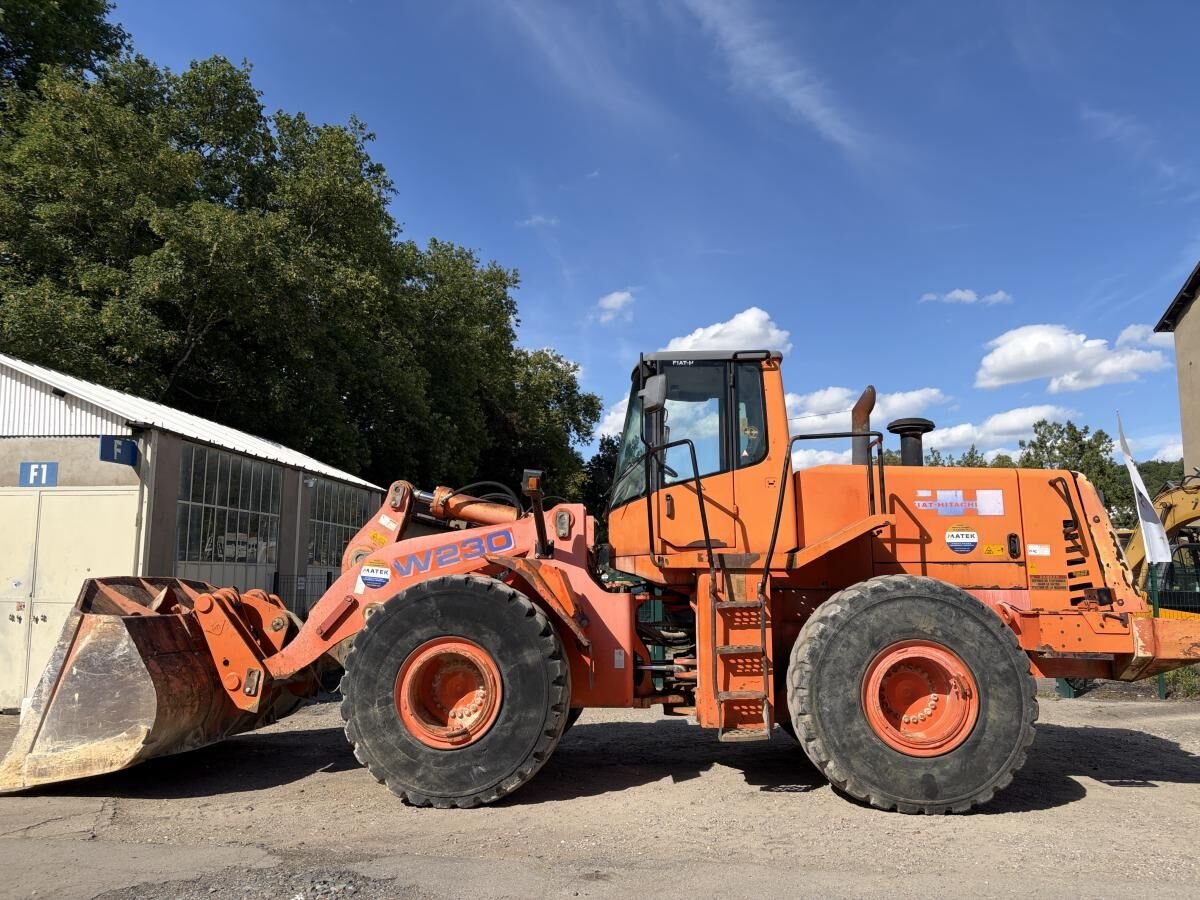 Fiat-Hitachi W230