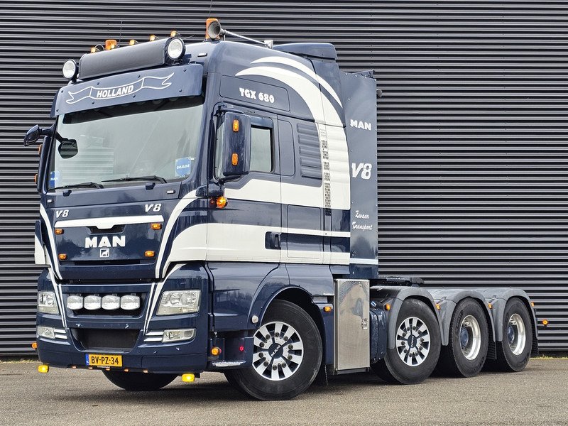 Truck MAN TGX 41.680 8X4/4 BLS