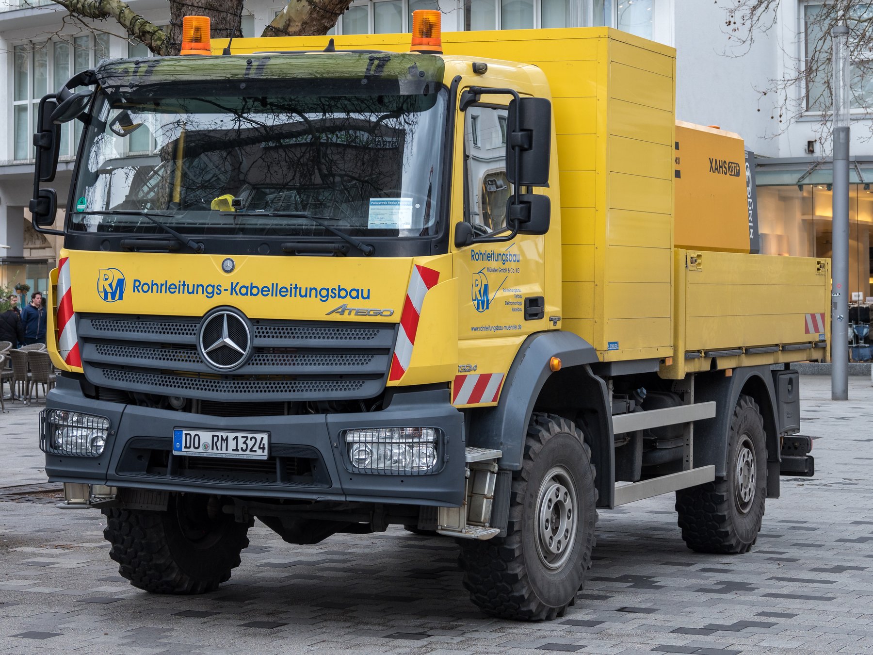 Truck Mercedes Benz ATEGO 1326AF 4X4
