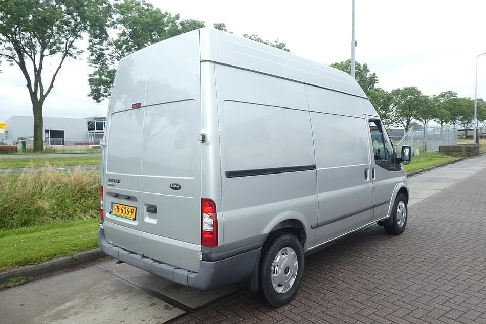 Van Ford TRANSIT 330-2.4D88-FMCY/395