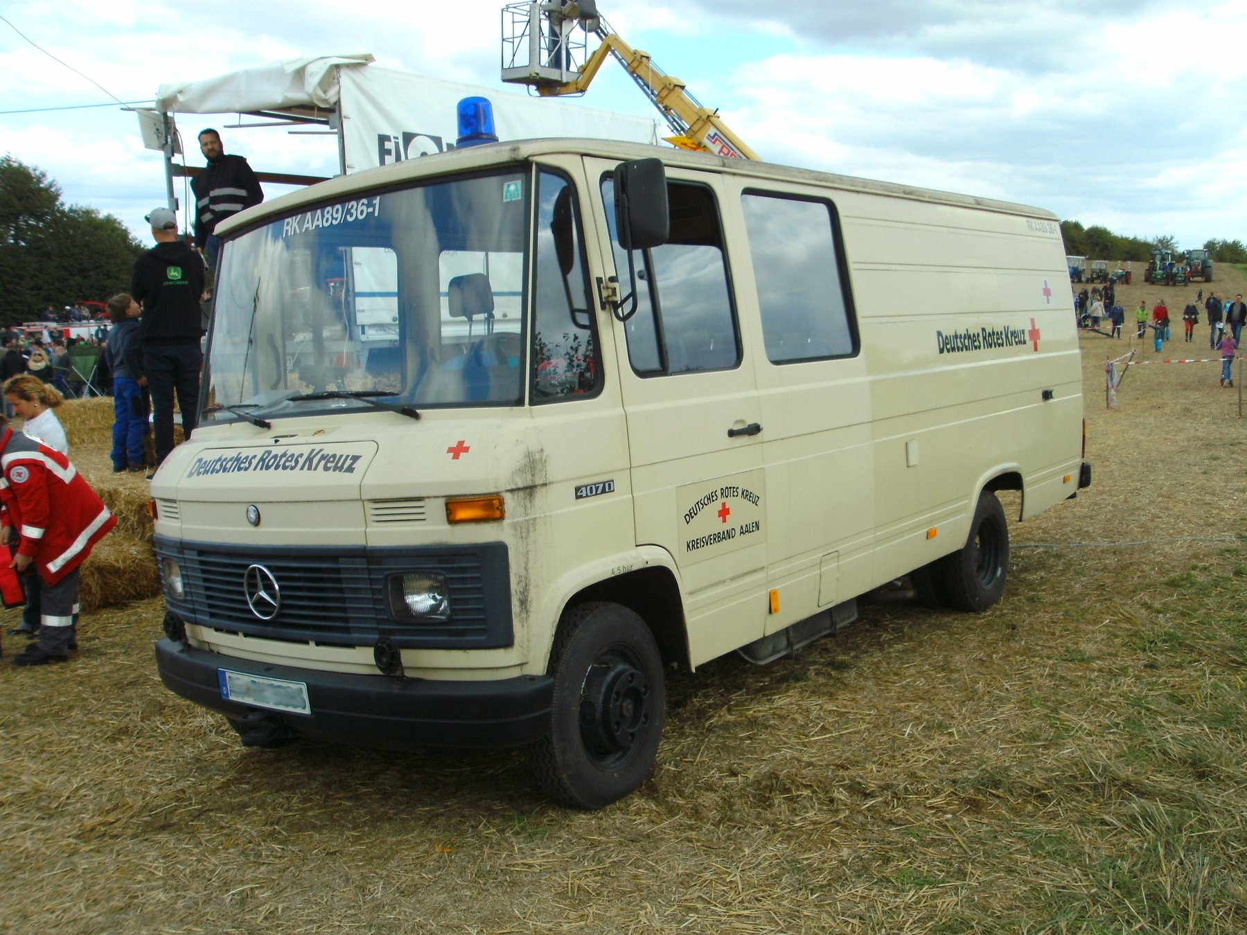 Truck Mercedes Benz L407D