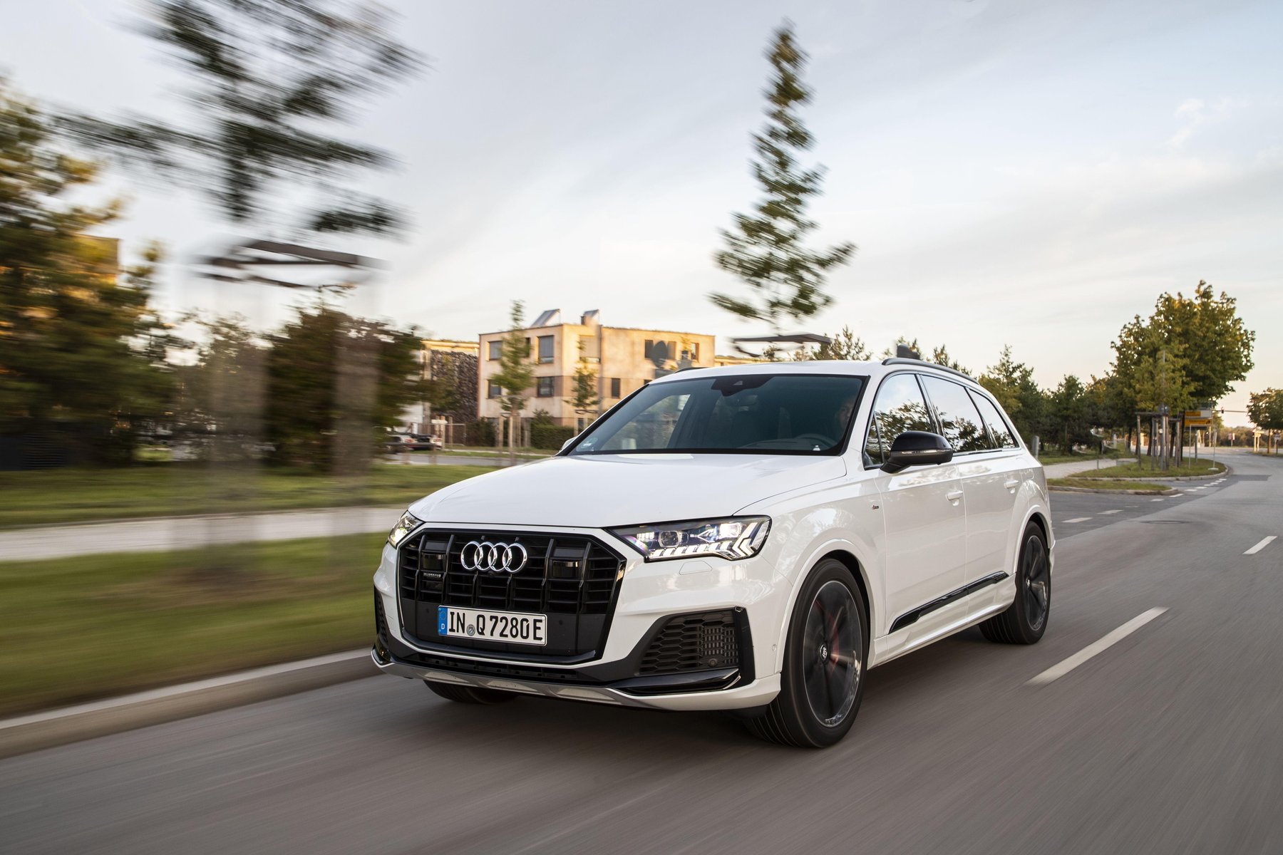 Samochód dostawczy Audi Q7 60 TFSI E