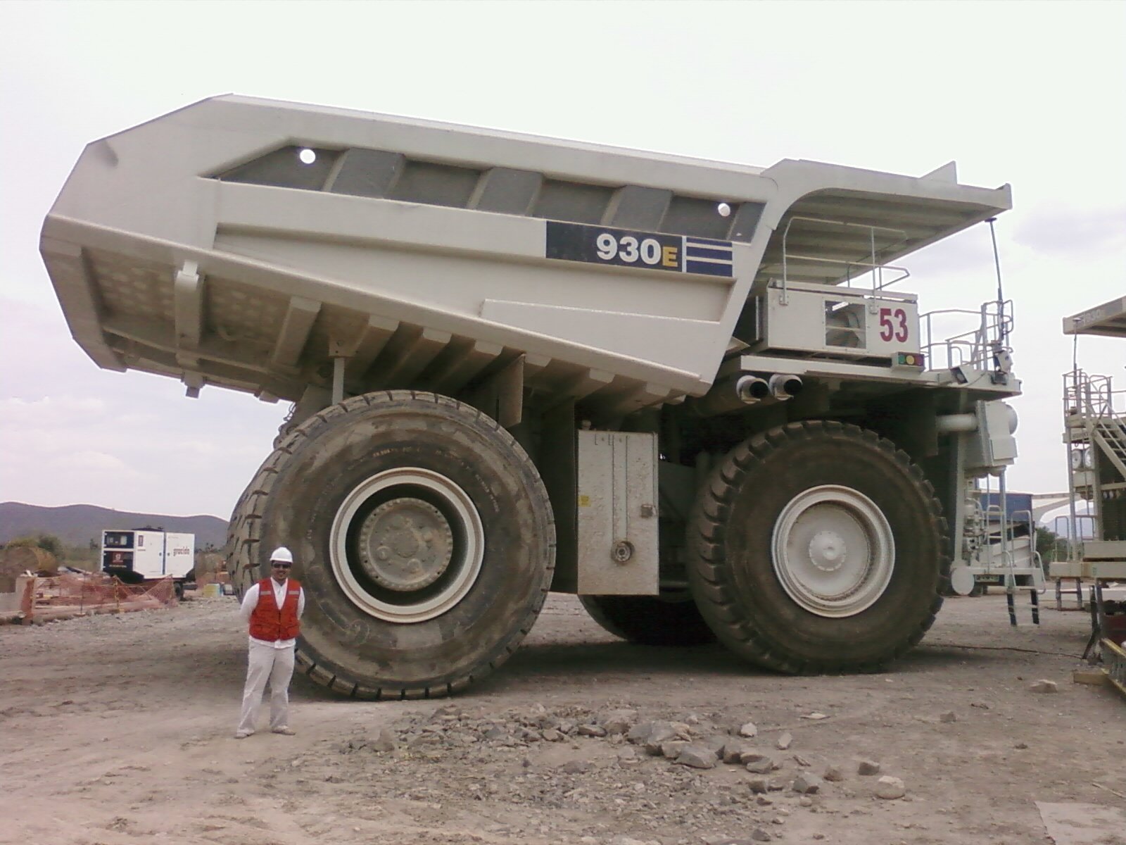 Mining machine Komatsu 930E-5SE