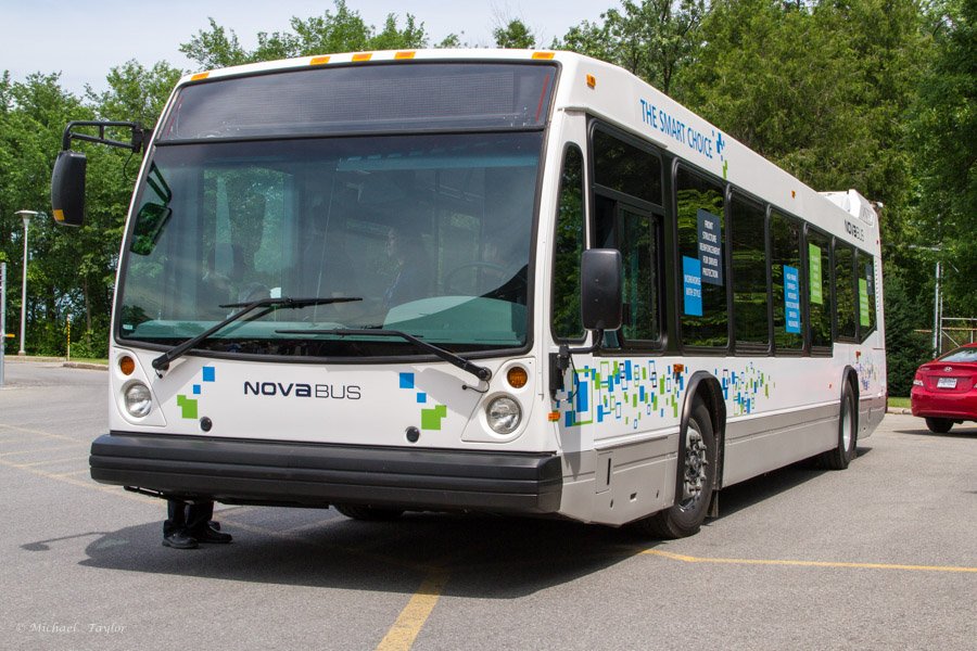 Busse & Reisebusse Nova Bus LFS