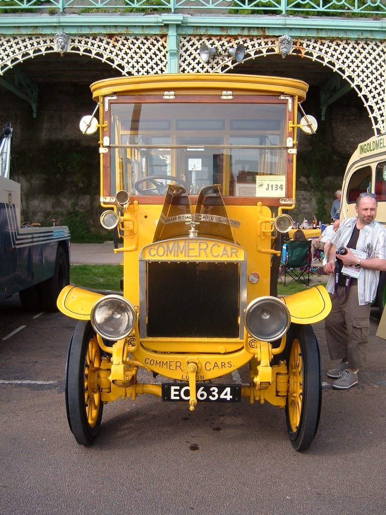 Commer -