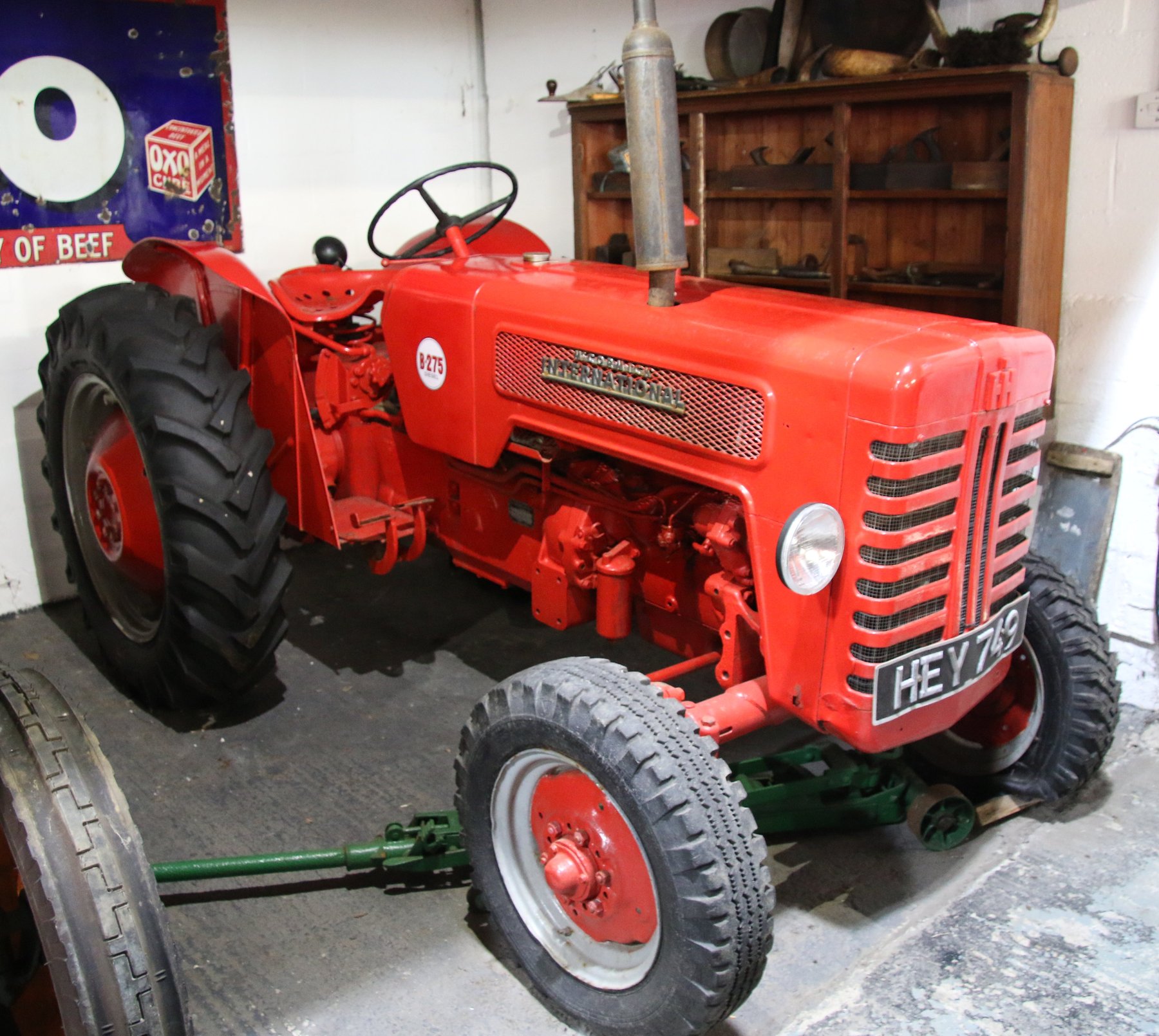 Tractor Mc Cormick International B-275