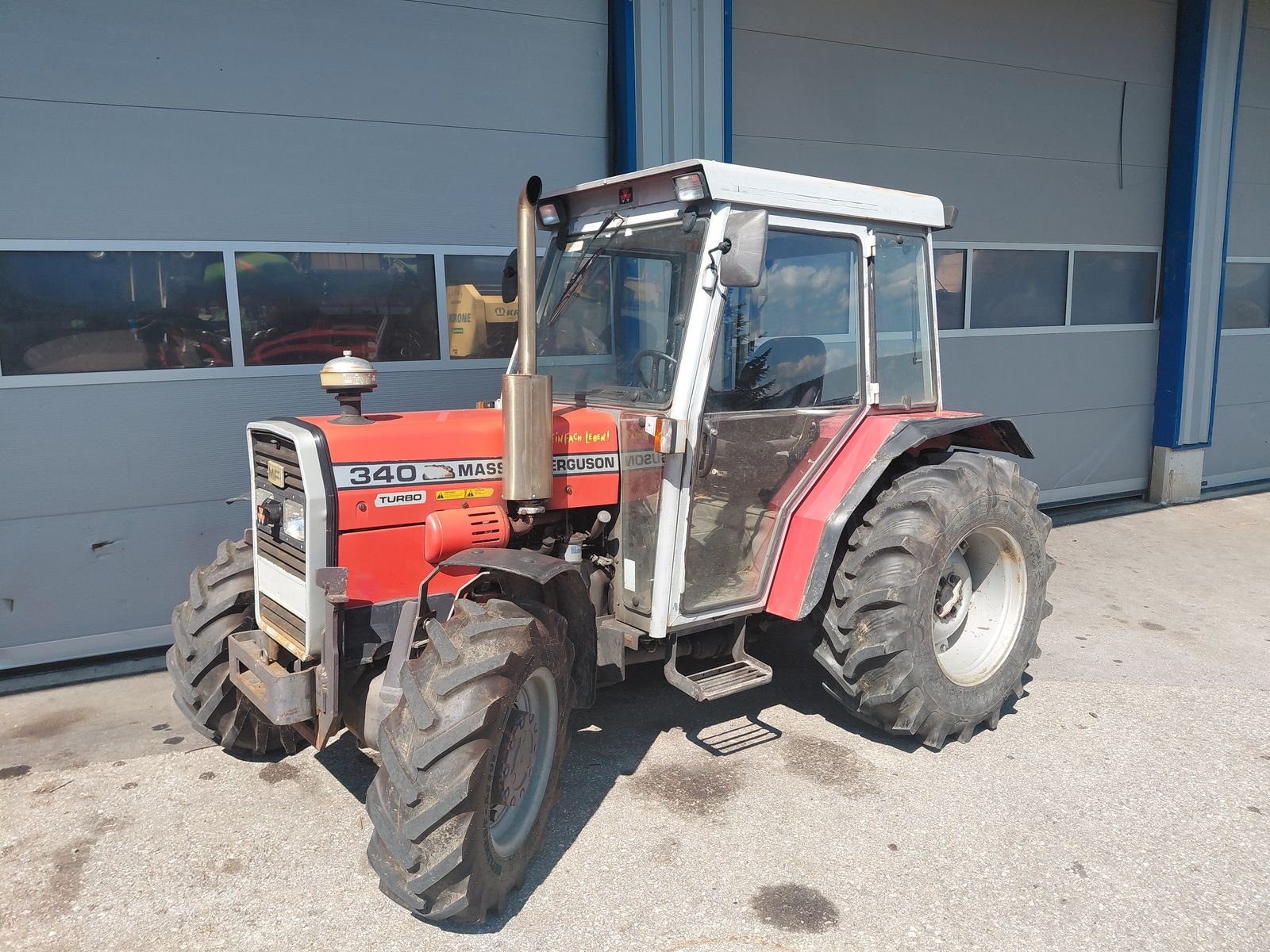 Tractor Massey Ferguson MF 340