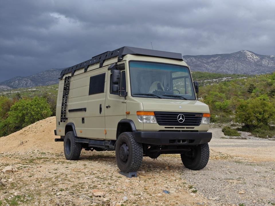 Truck Mercedes Benz 814DA/4X4