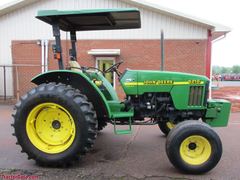 John Deere 5210