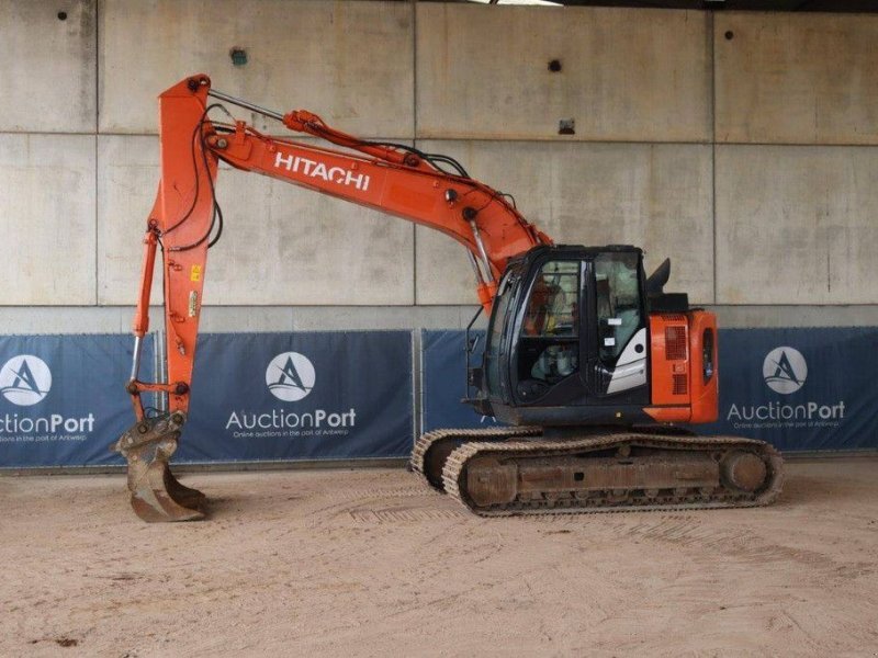 Excavator Hitachi ZX135US-6