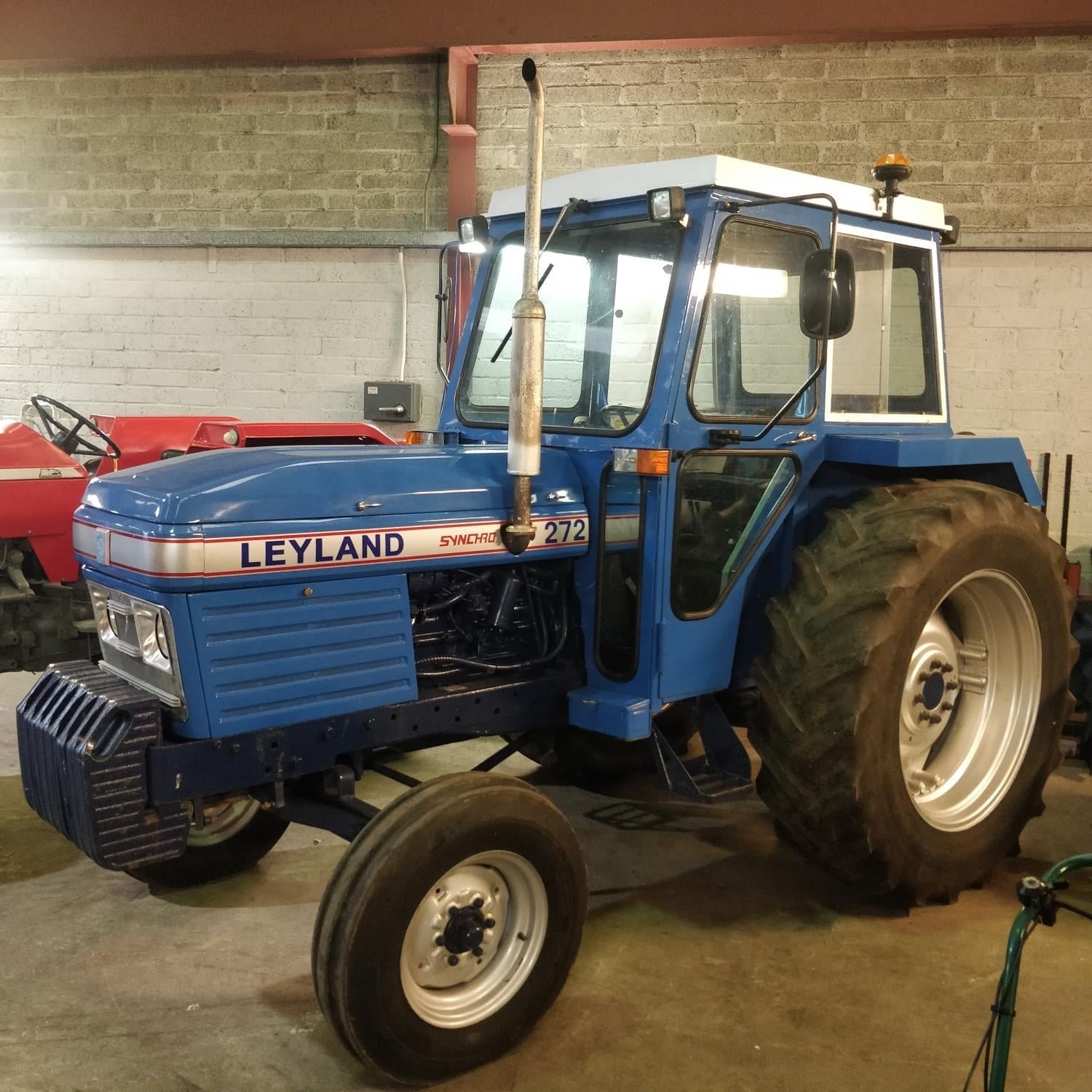 Tractor Leyland 272
