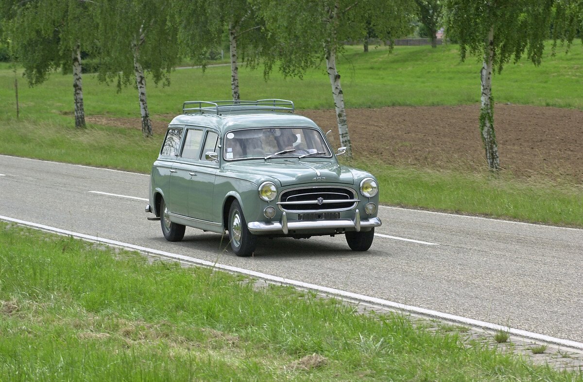 Samochód dostawczy Peugeot 403 48