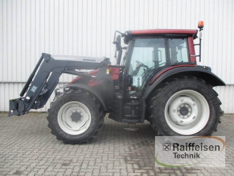 Traktor Valtra N93