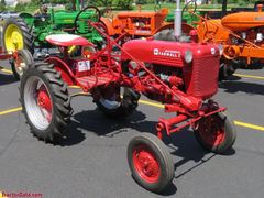 International Farmall CUB