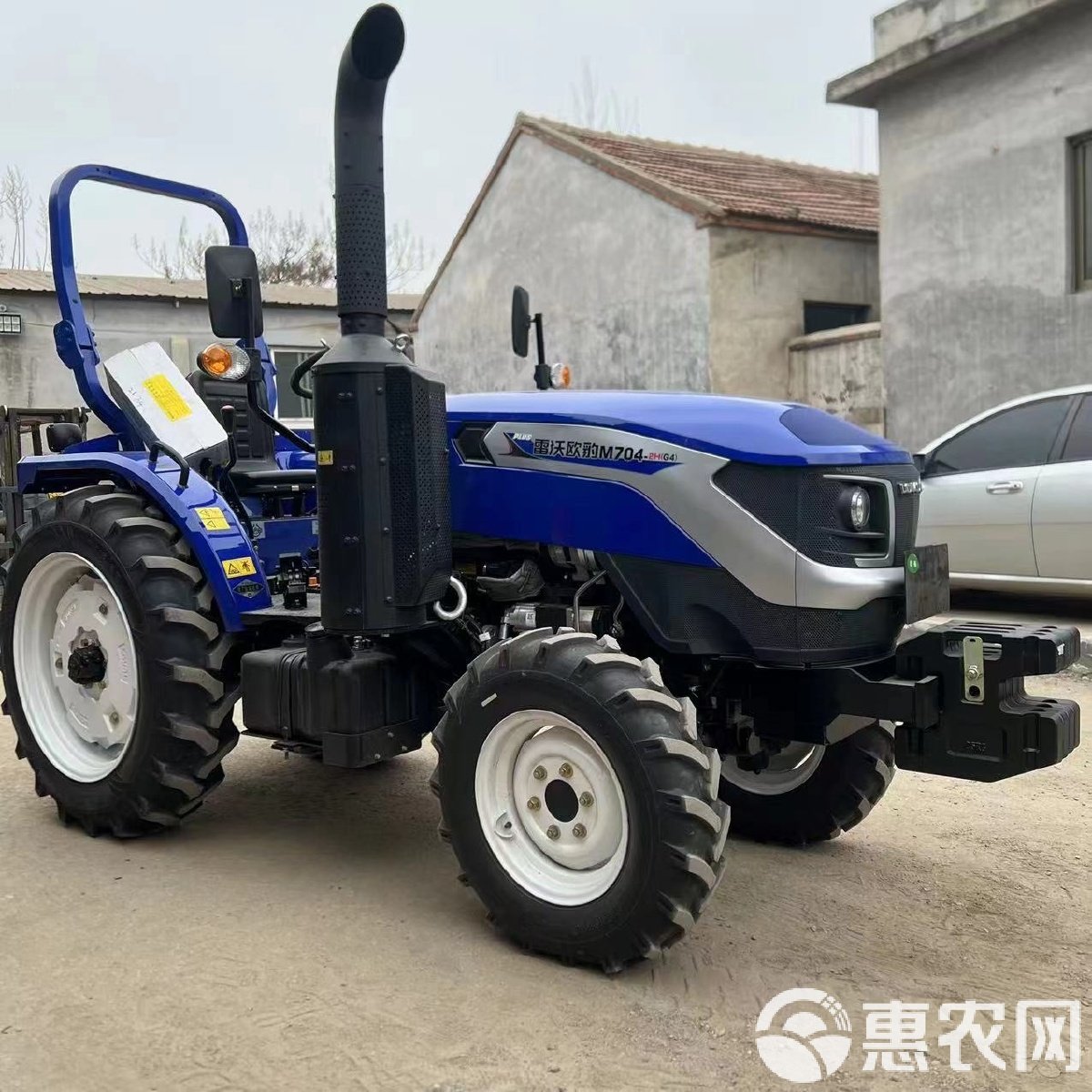 Traktor Lobbo 704
