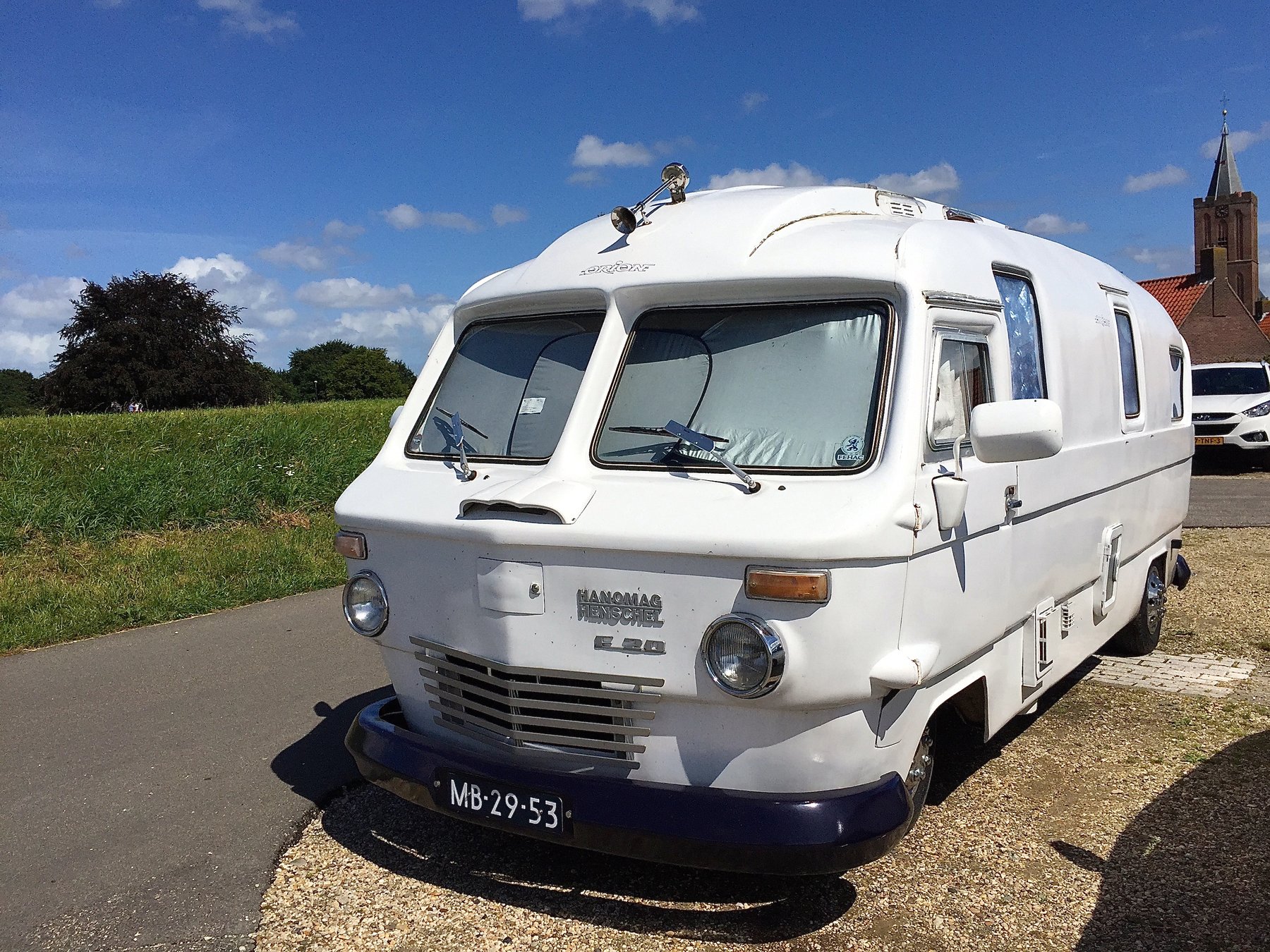 Van Hanomag F20