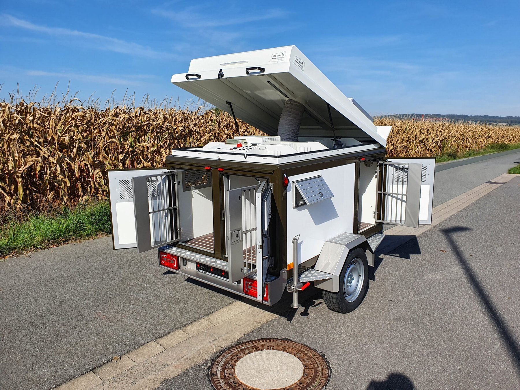 Light trailers up to 750 kg GLA-WEL DOG-SPORT-3 B