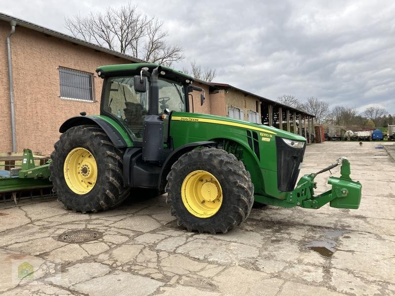 John Deere 8310R